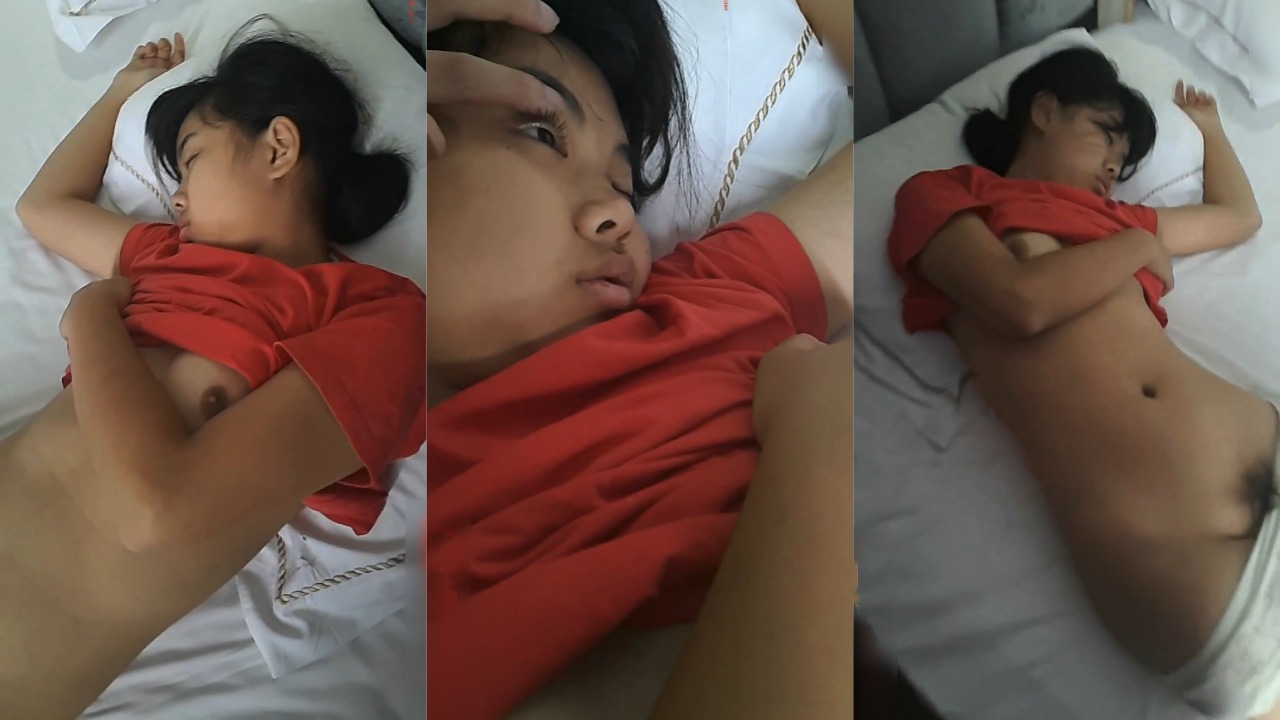 迷奸白虎鲍鱼小嫩妹 被玩弄的流水不止 带回房间玩逼插嘴颜射岂不快哉