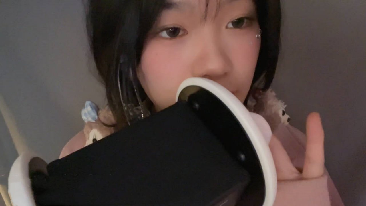 深度呼吸 搅动堵着耳朵亲亲